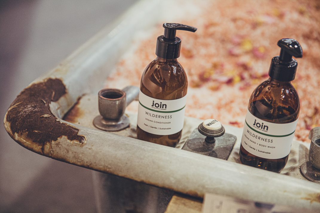 SpringAutFair's tweet photo. Sustainable, Organic and Biodegradable products are the to go trend for 2022 and we are here for it! ❤️
Showcase your sustainable brand👉https://t.co/JhKrKE8TCe
#SpringFair22 #Sustainability #Sustainable #LetsGoGreen #LetsSaveOurPlanet #EveryStepCounts https://t.co/FuTk5nuzSa