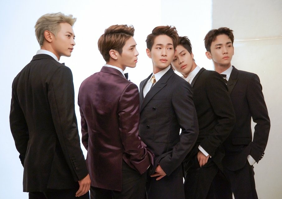 Шайни корейская группа последние новости. SHINEE. Группа SHINEE. Группа SHINEE 2016. Фото группы SHINEE.