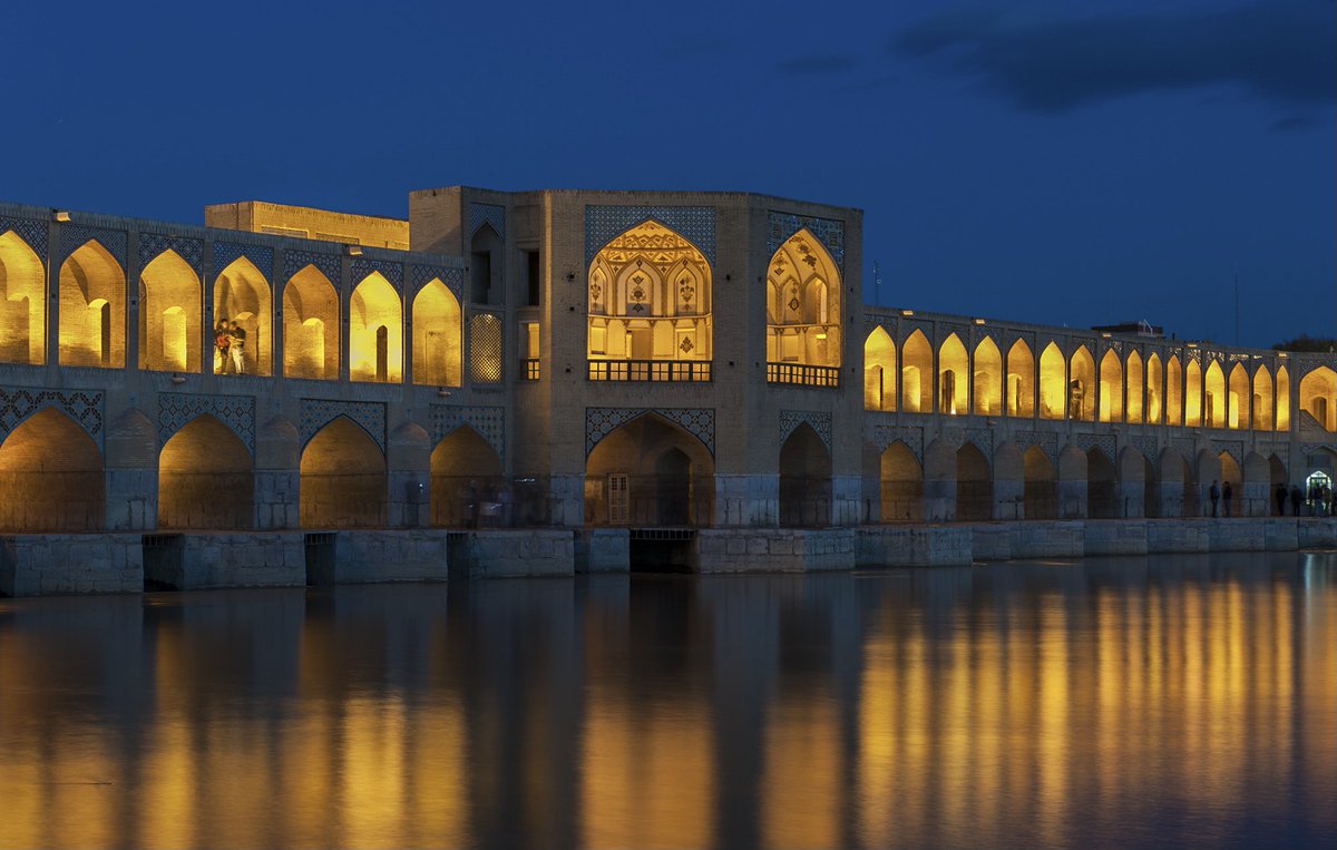 Khaju Bridge of Eṣfahān, Iran✨🇮🇷