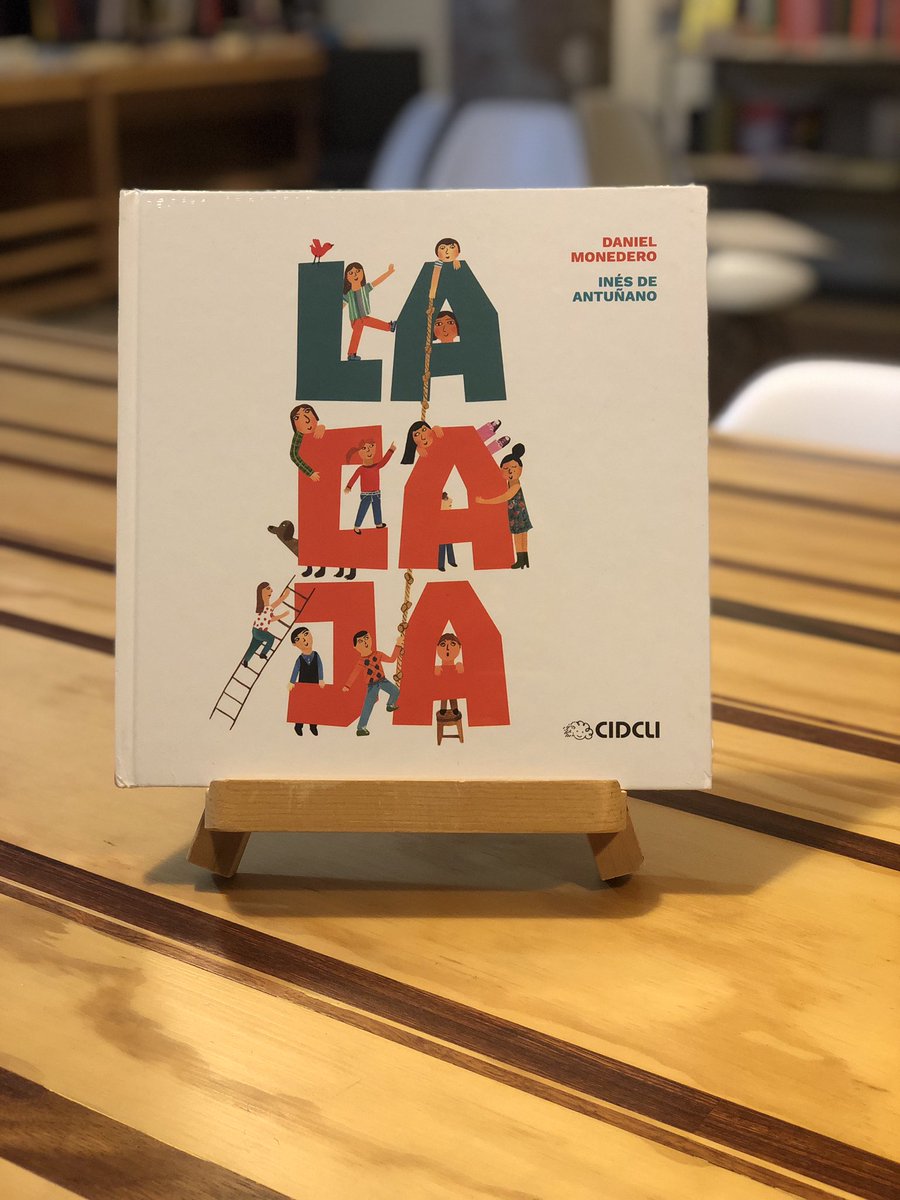 Volvió ‘La caja’, de Daniel Monedero, ilustrado por nuestra socia y amiga Inés de Antuñano (<a href="/inesdea/">Inés de Antuñano</a>). Editado por <a href="/CIDCLI/">Editorial Cidcli</a>.