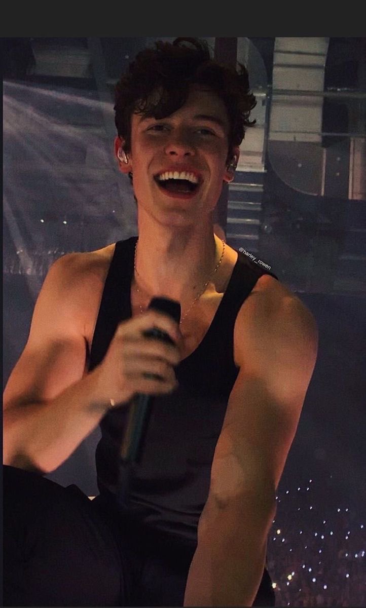 thinkerarishawn's tweet photo. ilysm shawn mendes and ariana grande. https://t.co/ibwbW1VMc3