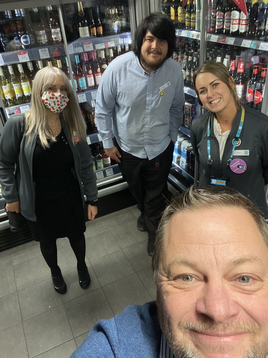 Colleague safety visits continue in Elm Park store with <a href="/Vicky66405051/">Vicky</a> great to see <a href="/Sarah88695593/">Sarah</a> as well. #SaferColleaguesSaferCommunities#FreedomFromFear