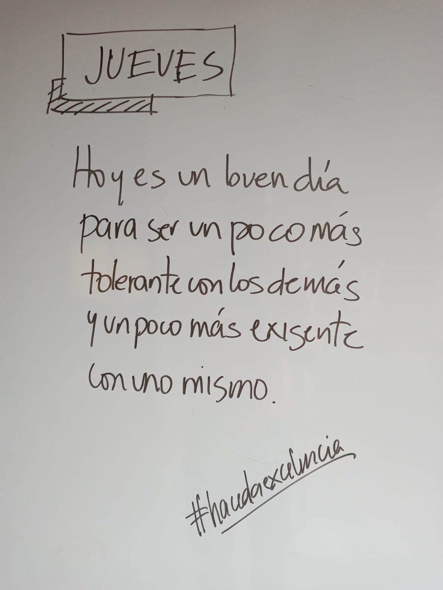 jorgezelaya's tweet photo. #HaciaLaExcelencia https://t.co/JpTECYk0hG