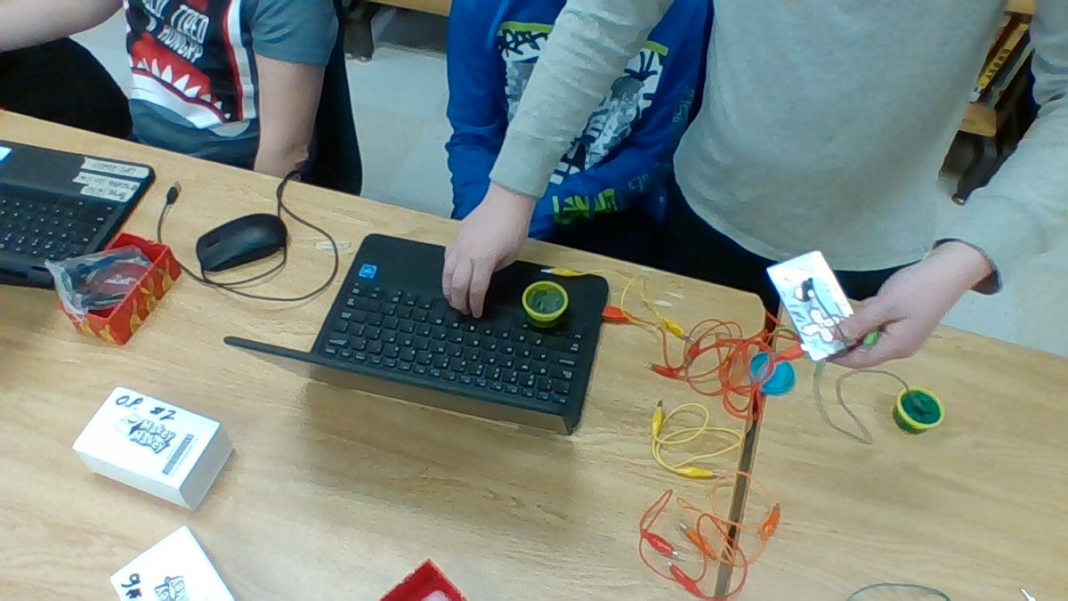 In the library we're making circuits to play the bongo's. @OrchardParkPS
