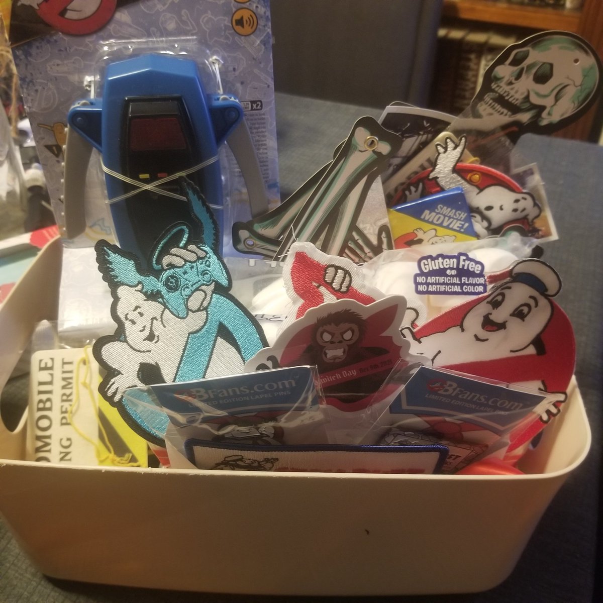 PhantomDeus's tweet photo. @DrinkHiC @Ghostbusters our raffle basket to raise money for The Pet Pantry. Our organization is Lancaster PA Ghostbusters https://t.co/qUWuweeGNx
