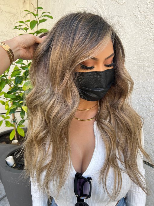 Watch Ashley Vee 🇵🇭's leaked NSFW photo on TwXstars