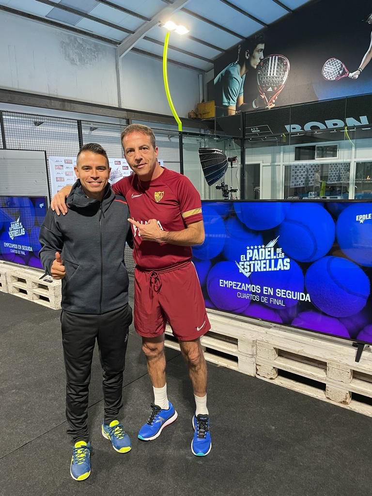 cristobalsoria's tweet photo. Enorme Saviola…!!!

Mejor ahora o antes…???
Ahora…RT
Antes…Likes https://t.co/BUe40j5ojA