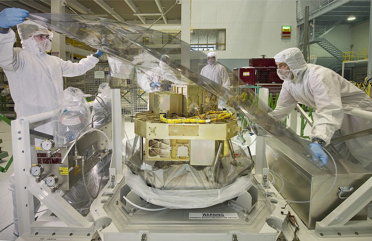 Canada’s Fine Guidance Sensor (FGS) and Near-Infrared Imager and Slitless Spectrograph (NIRISS) at NASA’s Goddard Space Flight Center. (Credit: NASA)