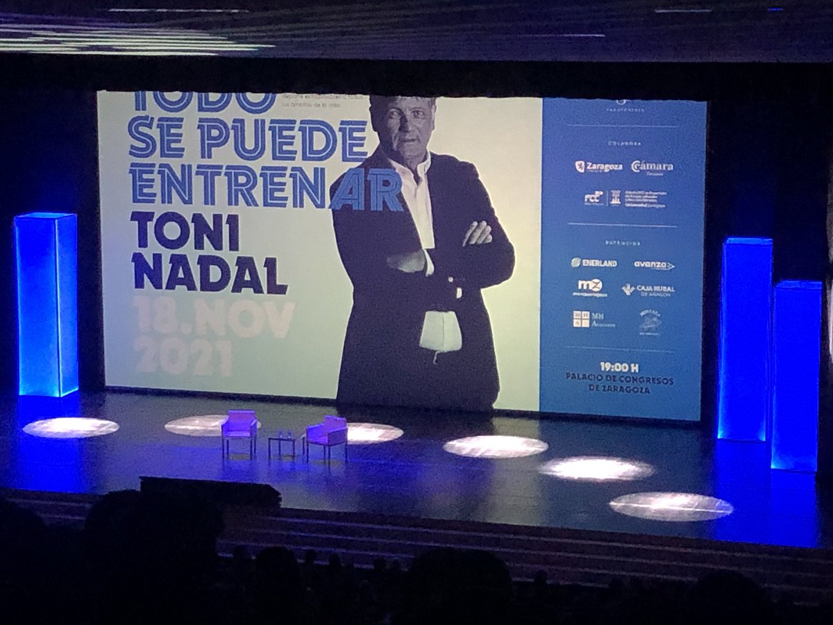 The_CH7's tweet photo. Esperando al entrenador del mejor deportista de todos los tiempos #todosepuedeentrenar #RafaNadal https://t.co/2EUDmMZA7Z