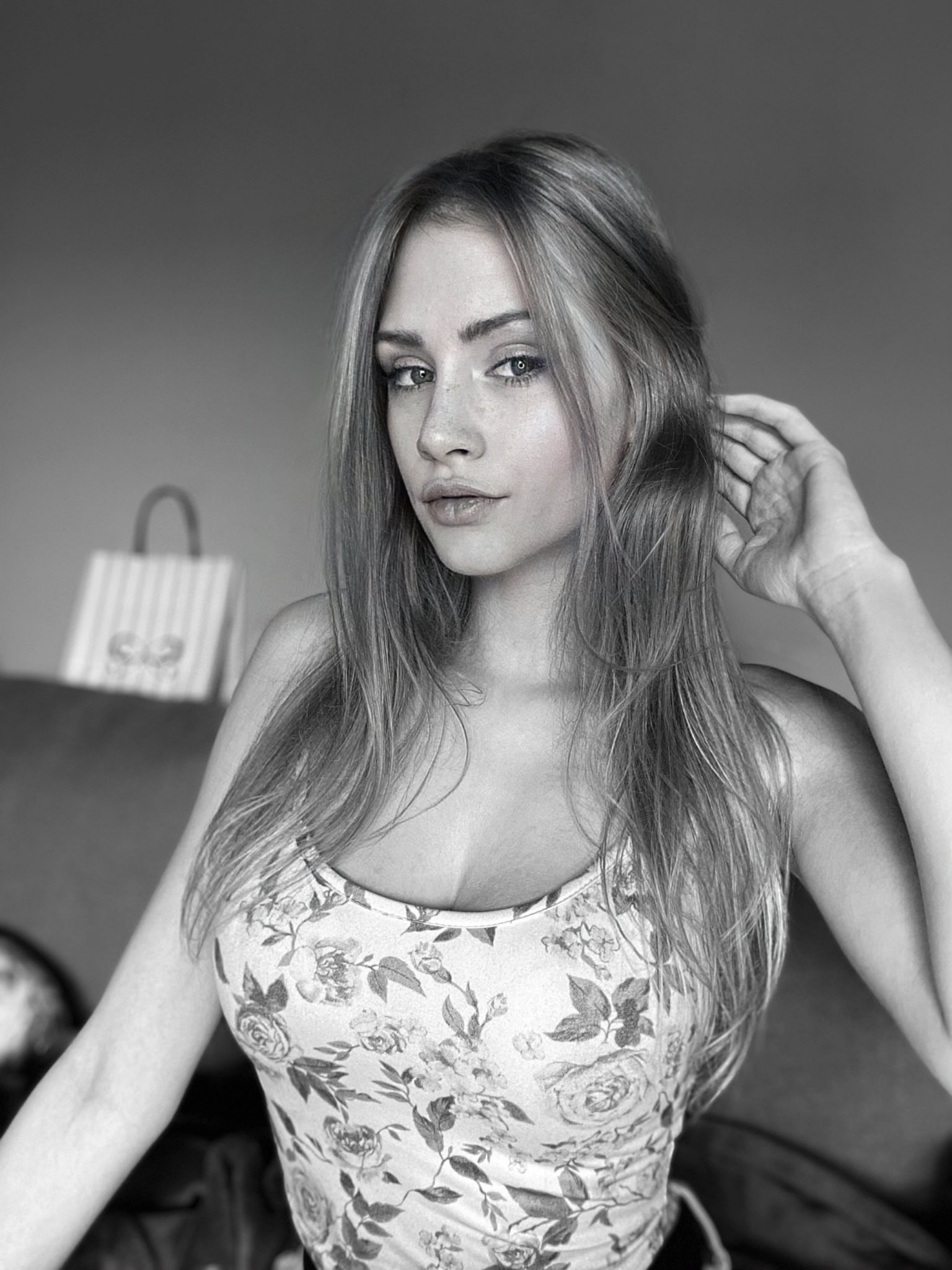 Juliaa ⚡️ on X: New insta post online guys! 🤪⚡️ t.coUCgmOQARm3   X