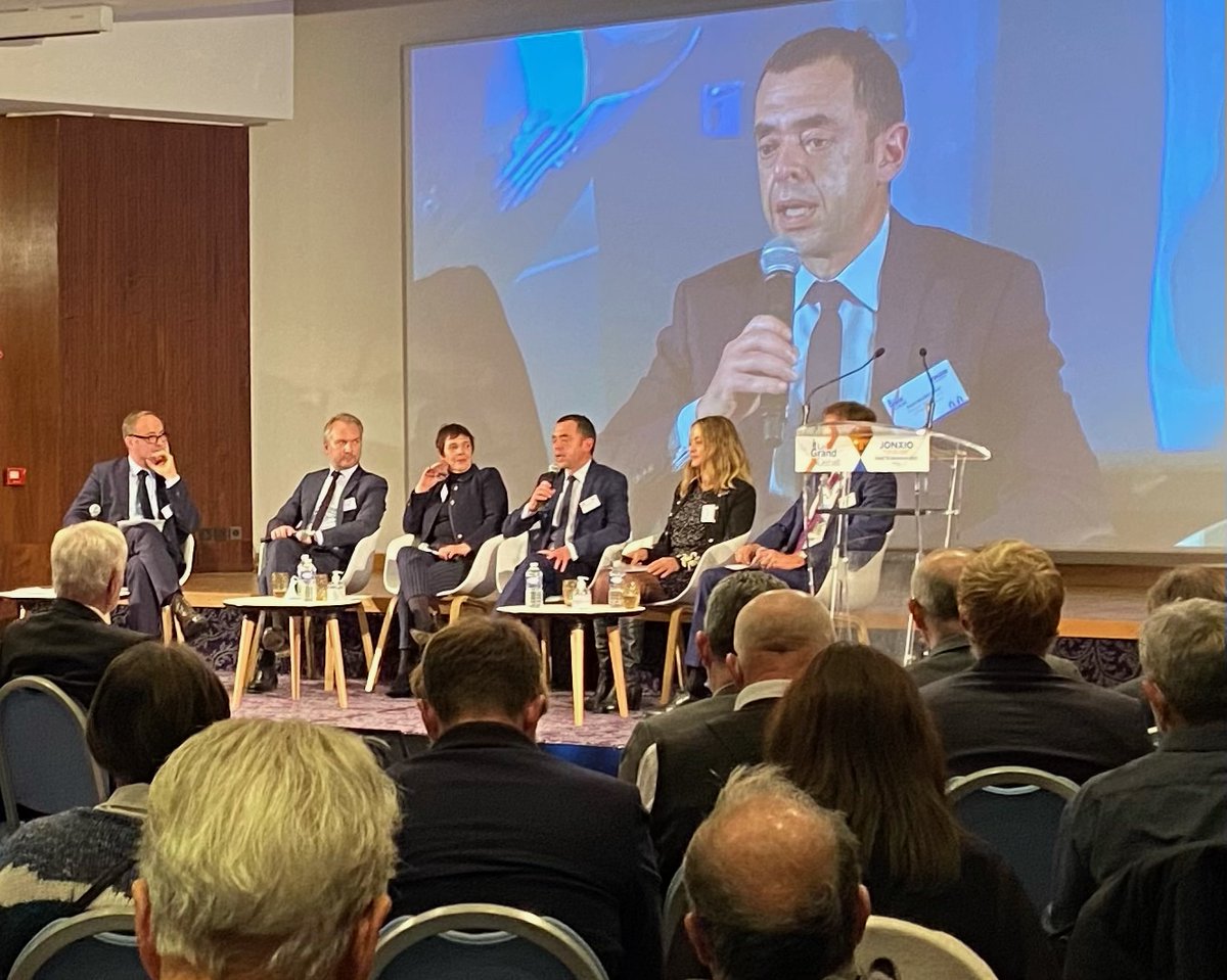 francemutualist's tweet photo. #granddebatjonxio "La Retraite Mutualiste du Combattant" est à la fois une solution de #retraite, de rente, mais aussi de transmission (...) c'est un produit qui a une portée morale, pour venir en soutien aux combattants et à leurs familles (...) Bruno Valersteinas, DG délégué https://t.co/TC8FgEGVfy