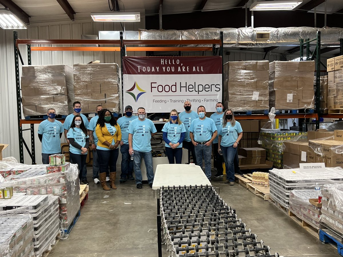 ShawnMcpherson's tweet photo. Today, the DMSMs from Region 21 and a few folks from the SSC volunteered by packing 430 meals for those that need assistance just before Thanksgiving in Pittsburgh, Pa!! #Givingback @KatieEngen @BlueTeam_R21 @kplowery6b @MattMon71901739 @BoltzBill @MarvinREllison @JoeMcFarland_ https://t.co/xSVllH5d9l