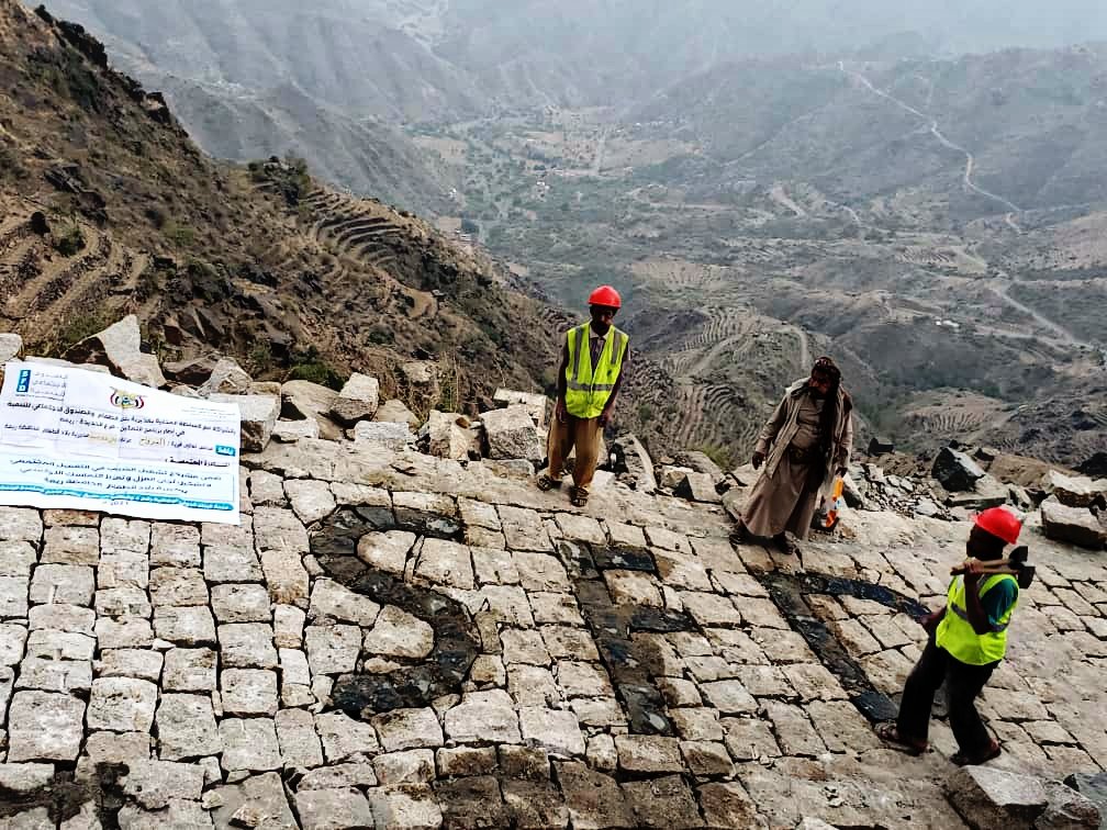 SFDYemen's tweet image. A Road Initiative healing aged pains &amp;amp; bridging deep GAP beyond the Al-Marwah community once #Tamkeen Program has linked the villagers' priorities to their resources in this remote Bilad Al-Taam district #Raymah, #Yemen

#YECRP @WorldBankMENA
@UNDPYemen
#YemencantWait