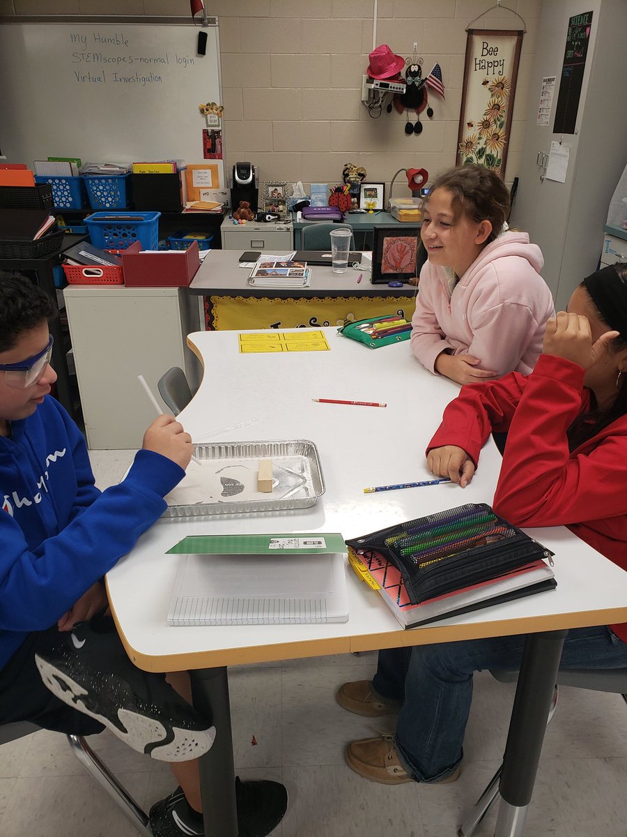 kelleynorrisPFE's tweet photo. Creating sand dune models to demonstrate erosion.
#mbeisfamily
#humbleisd_mbe
#mbebears2020 https://t.co/qyJOx16lYg