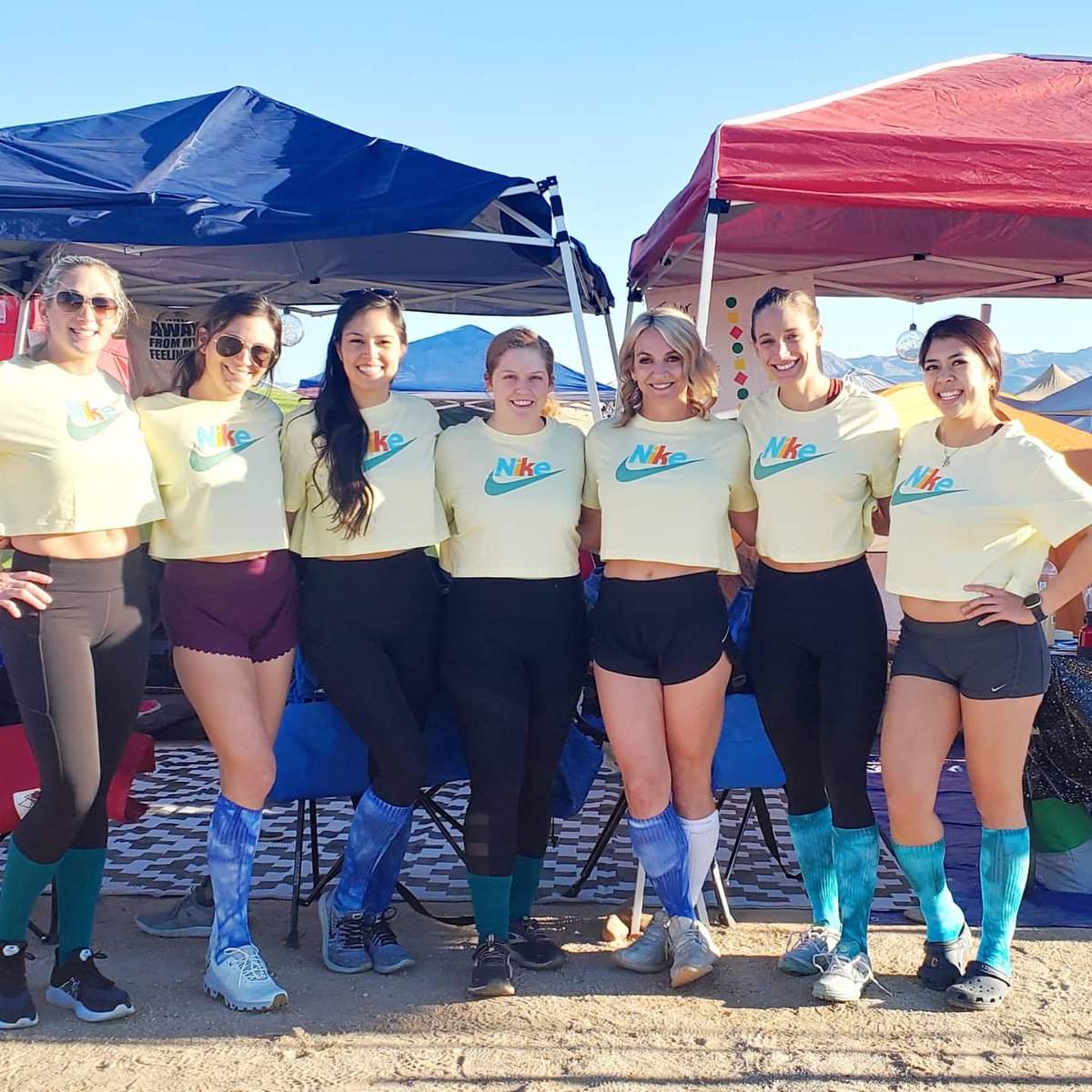 MichelleBonjou1's tweet photo. Find yourselves some friends & get #outdoors @RagnarTrail #RunRagnar #Running #TrailRunning @Mrscoachpop @WhyIVax #4loops 🤪🏃♀️#PhoenixIsHot https://t.co/oeNLdh8VMq