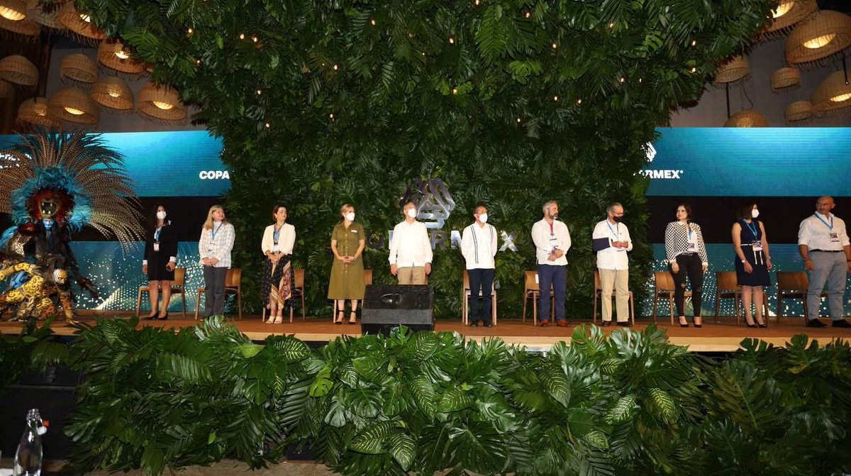 CarlosJoaquin's tweet photo. Damos la bienvenida en la #RivieraMaya al #EncuentroPorMéxico de @Coparmex que reúne a más de 400 empresarios y empresarias del país. Avanzamos con éxito en la recuperación de congresos y convenciones, con responsabilidad, protocolos y hábitos de salud. #JuntosSaldremosAdelante https://t.co/Ltunq3cDur