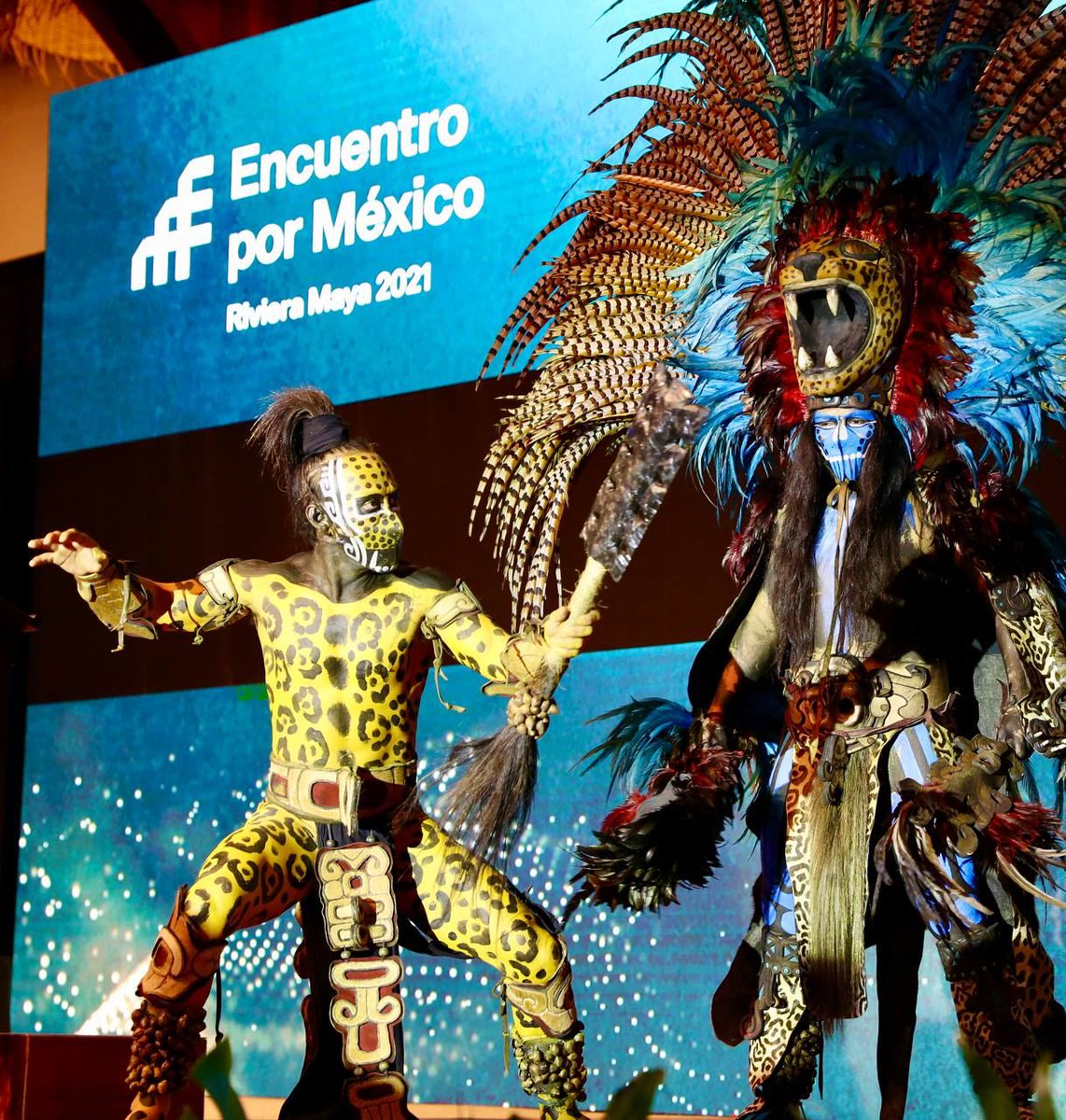 Damos la bienvenida en la #RivieraMaya al #EncuentroPorMéxico de <a href="/Coparmex/">Coparmex Nacional</a> que reúne a más de 400 empresarios y empresarias del país. Avanzamos con éxito en la recuperación de congresos y convenciones, con responsabilidad, protocolos y hábitos de salud. #JuntosSaldremosAdelante