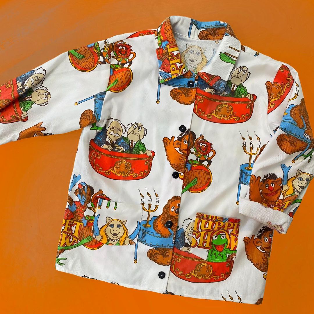 levymarket's tweet photo. REPURPOSE YOUR MOST CHERISHED CHILDHOOD MEMORIES.

Yep, @sillygirlclub will be at our night market in Levenshulme tomorrow 🥳

You'll find everything from earrings and bumbags to shirts and smocks, all made using retro duvet covers.

COME: https://t.co/QFXm6c8FQw https://t.co/H5QARPkFNA