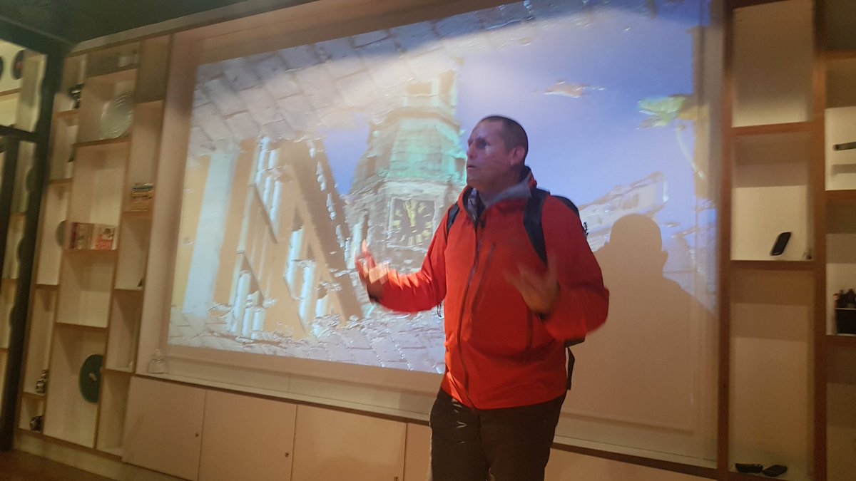 Second on the agenda is Nick Smith talking all about the benefits of the outdoors. Wearing his "business clothes", an outdoor coat, boots and backpack <a href="/DisruptHR_Glas/">DisruptHR Glasgow</a>