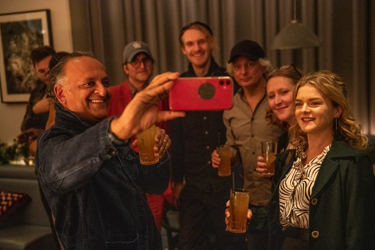 lovieawards's tweet photo. We loved hosting Winners Cocktails last night in London! Thank you to all who attended and also to @pinterestuk for their support in making it happen. Congrats to all of this year's winners and enjoy the photos from the night at https://t.co/iLhOsvJiVw! #lovies #reshapepossible https://t.co/DXRFskz3vh