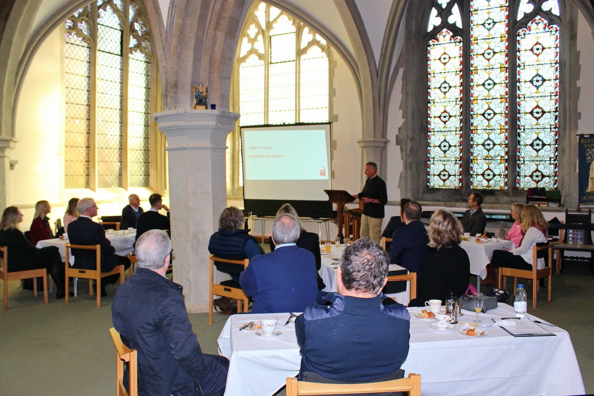 Enjoyable well attended Berkhamsted Chamber networking breakfast <a href="/stpeterberko/">St Peter's Berkhamsted</a> with great breakfast by <a href="/isalie1/">claire garlick</a> &amp; inspiring talk about <a href="/berkhamsted800/">Berkhamsted800</a> by Rev Stuart Owen.  Church heating was on &amp; Champagne flowed at 7.15am!🍾😂👏