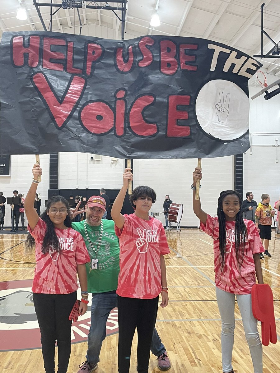 chelseysmanning's tweet photo. The @wmshuskypride kicked off @BTV_of_Change today. Special thanks to our counselors, StuCo, cheerleaders, and band! https://t.co/geak0UWcTR