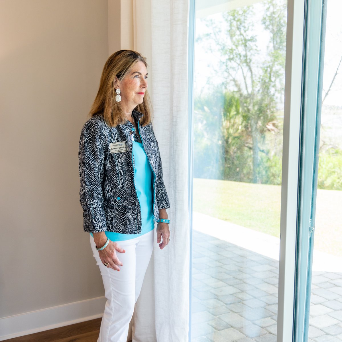 TeamCowling's tweet photo. There’s a lot to consider when touring a home for the first time. So, our team will help you set your priorities to decide whether the home is truly a good fit! https://t.co/q5TIsVis71