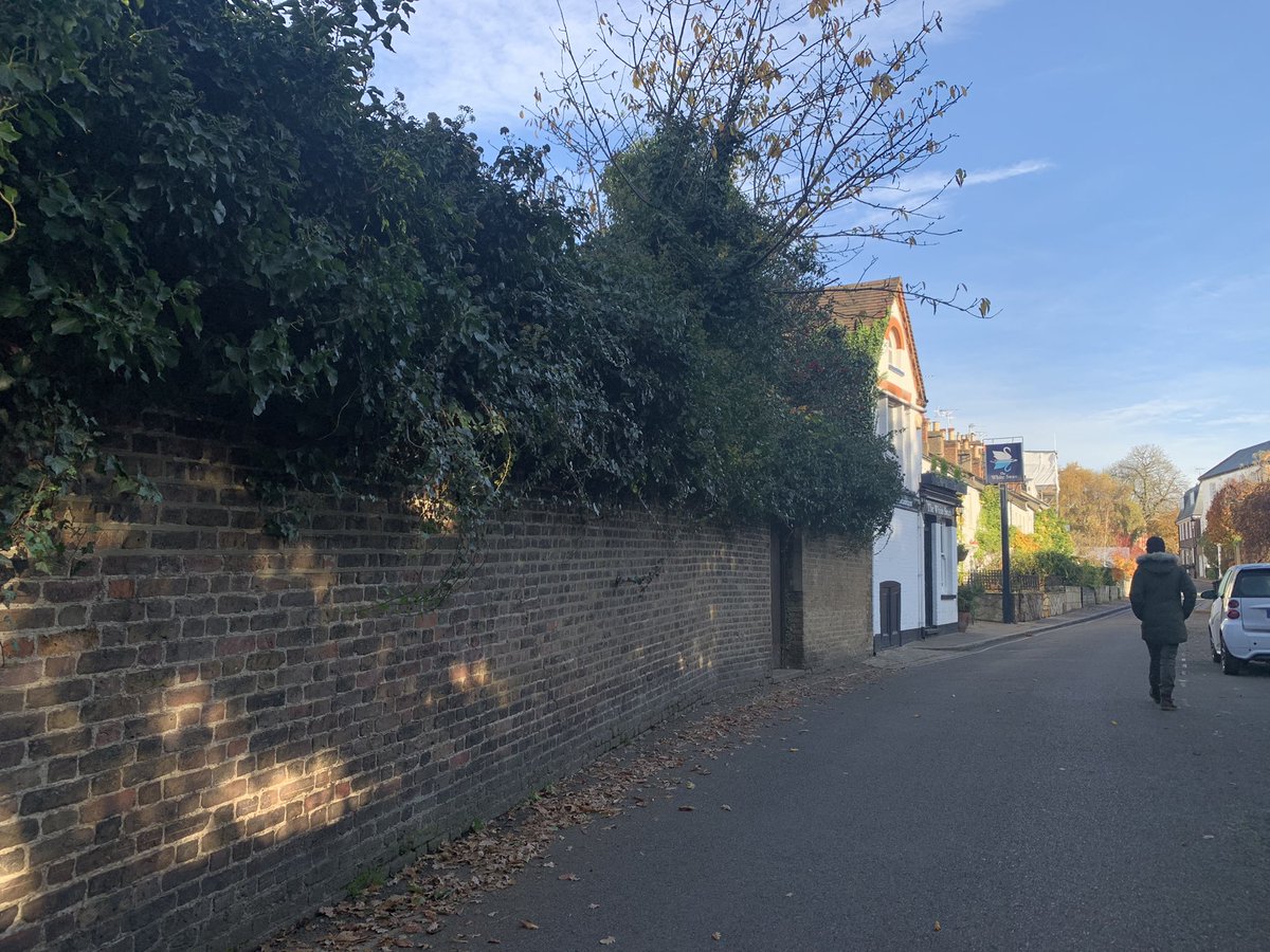 Cars_Rollers's tweet photo. Maybe I should start counting my @SoulWalk5 ! And they never get boring. Such a variety in my own backyard. We always find something new, or experience it in a different way. The joy of walking. https://t.co/u4igVfIJRG