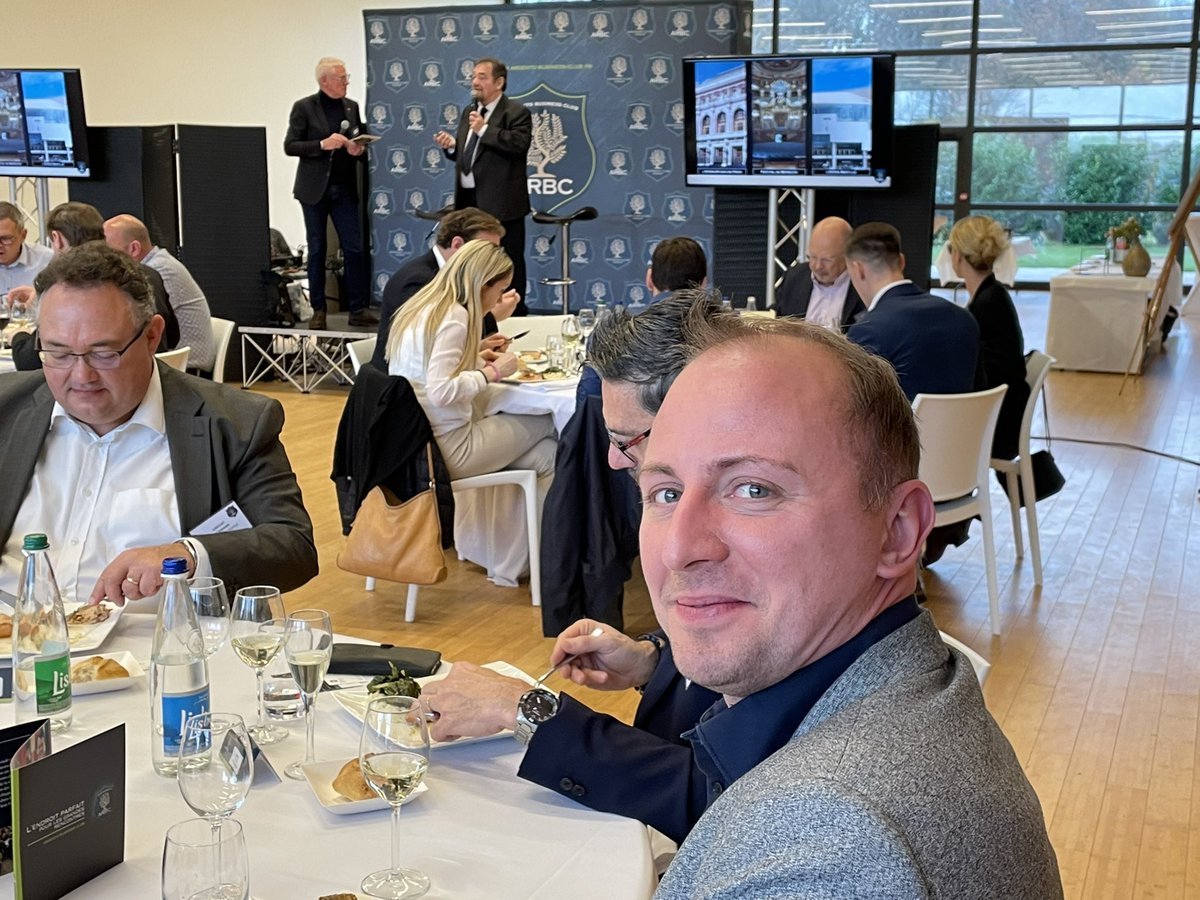 argentobusiness's tweet photo. 🙏🤩 Merci Jean-Philippe LAFONT pour ce beau moment passé avec toi lors de ce déjeuner @argentobusiness 🤩🙏

Quelle voie, quelle technique, quelle présence ! Nous étions sous le charme 🤩 

#ARBC #businessclub #Alsace https://t.co/clQ4d9SSHj