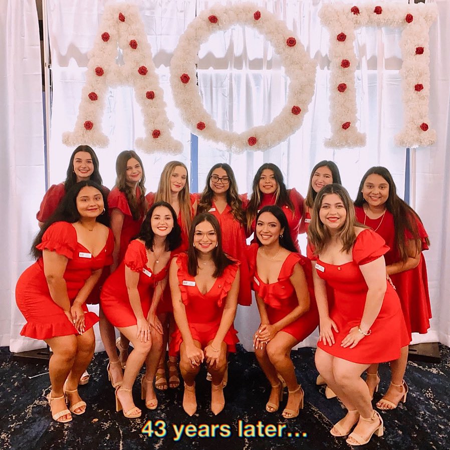 Today the Upsilon Lambda chapter celebrates 43 years at UTSA !! 

We are so grateful for our alumnae, current members, and all that Alpha Omicron Pi has given us ❤️