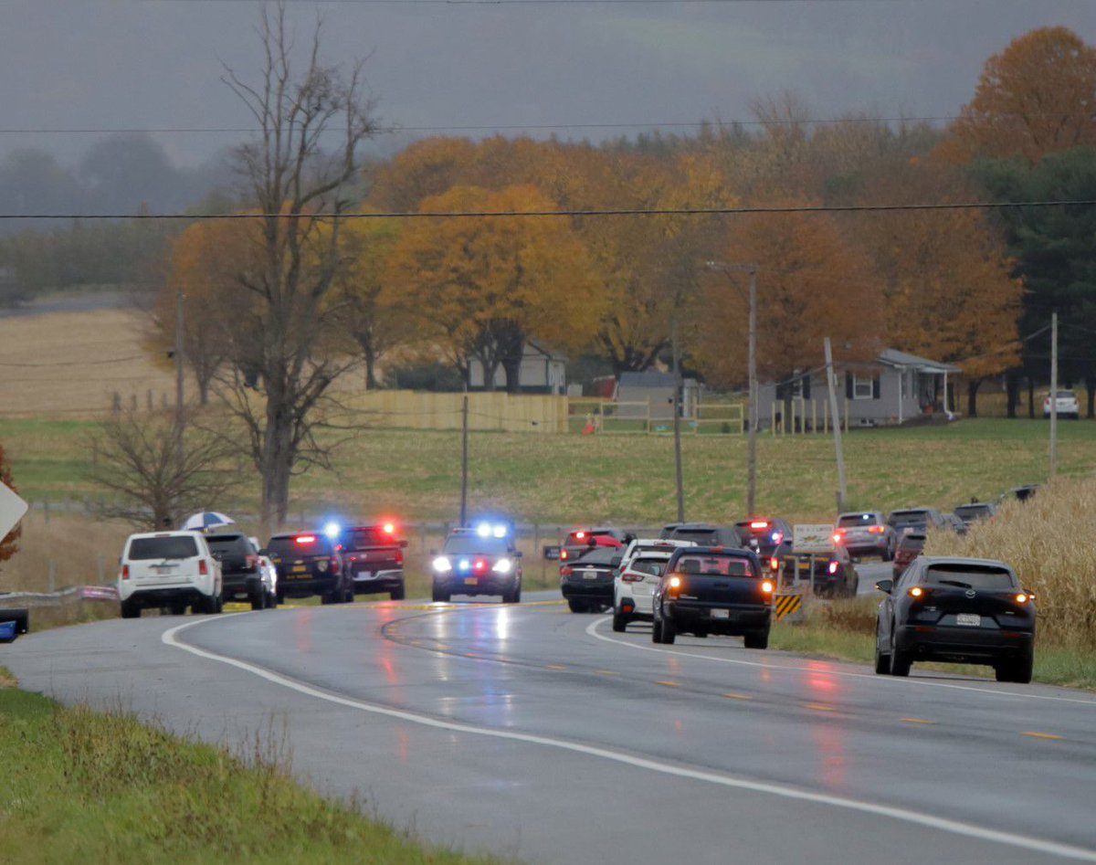 lehighvalley's tweet photo. 2 kidnapped Pa. girls, ex-cop dad and his coworker dead after days on the run: source https://t.co/r8Ik8lITO7 https://t.co/T7dUKUMDdc