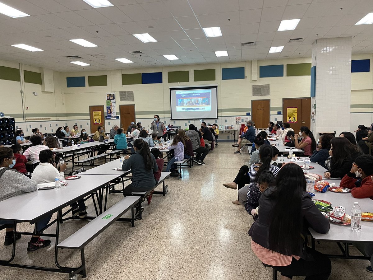 What a great night for our @PadoniaPride parents.  Thank you @BCPSParentU and @bcplinfo for presenting!! #PackedHouse