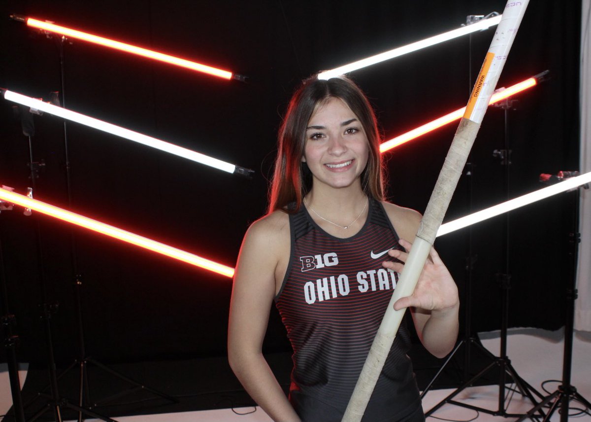 veronicawaug's tweet photo. I am beyond excited to announce my commitment to The Ohio State University to continue my academic and athletic career in track and field. I can’t thank my coaches, family, and friends enough for helping me through this process. Can’t wait to be a Buckeye! #B1G @OhioStateTFXC https://t.co/tH91iuMYSd