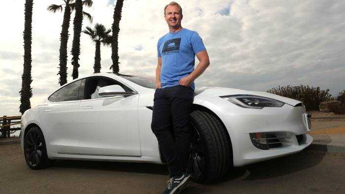 FamousMormon's tweet image. Jeff Green, a graduate of BYU and a tech industry CEO, has pledged to give away 90% of his wealth. famousmormons.net/whats-new/bill… #TheGivingPledge