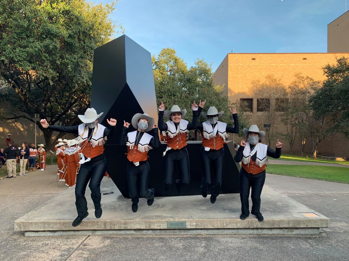 TexasColorGuard's tweet image. The setup:                   The shot: