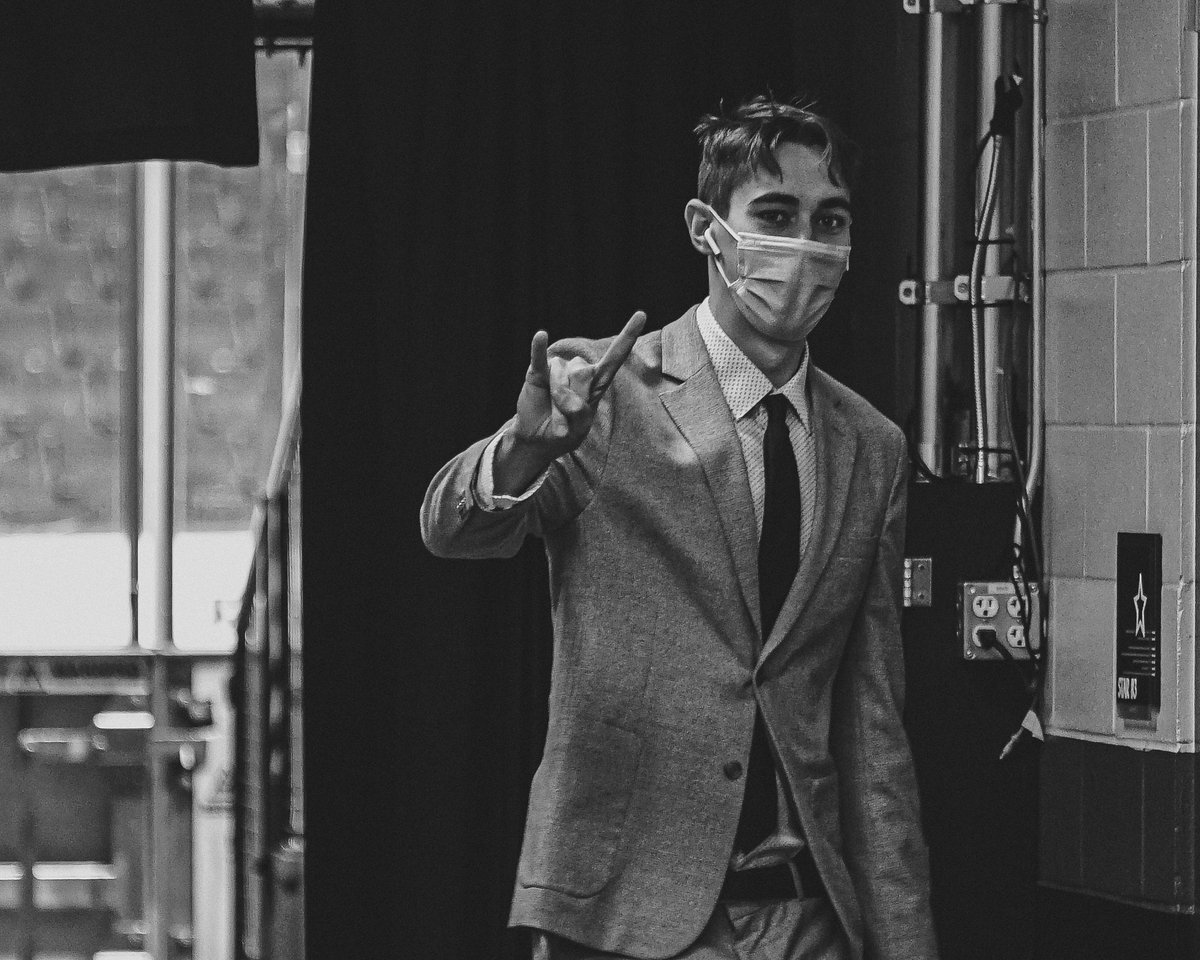 Live from: The Arrivals Gate #GoMooseGo