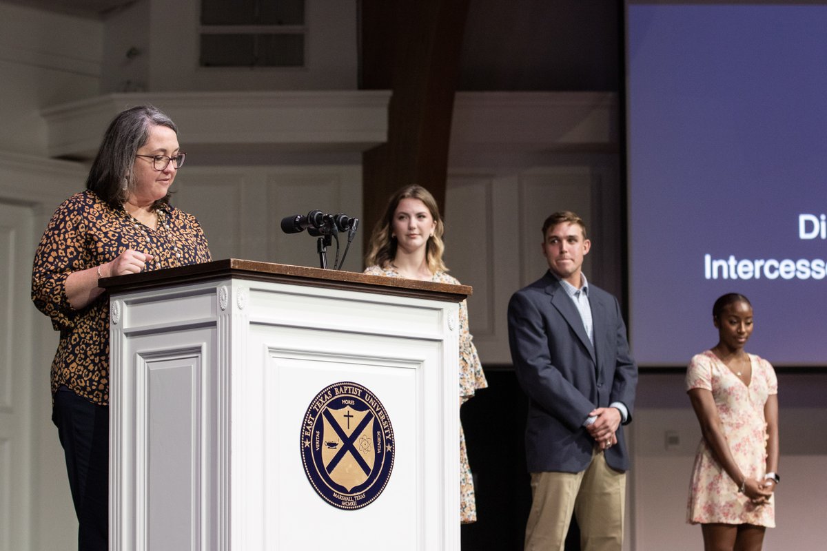Yesterday, ETBU honored 62 graduating seniors with the presentation of their official ETBU Class Ring during the Ring Blessing ceremony. Inspired by Deuteronomy 6, the Class Ring allows ETBU Alumni to carry and display the love of Christ.

Read more at bit.ly/3Dw5aeN.