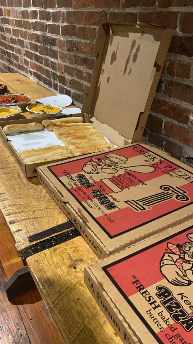 FCInvolvement's tweet photo. It’s time for 10 Pins! Free bowling and Greek’s breadsticks for FC students until 9pm! #FCBeEngaged https://t.co/IFcrSXVhlJ