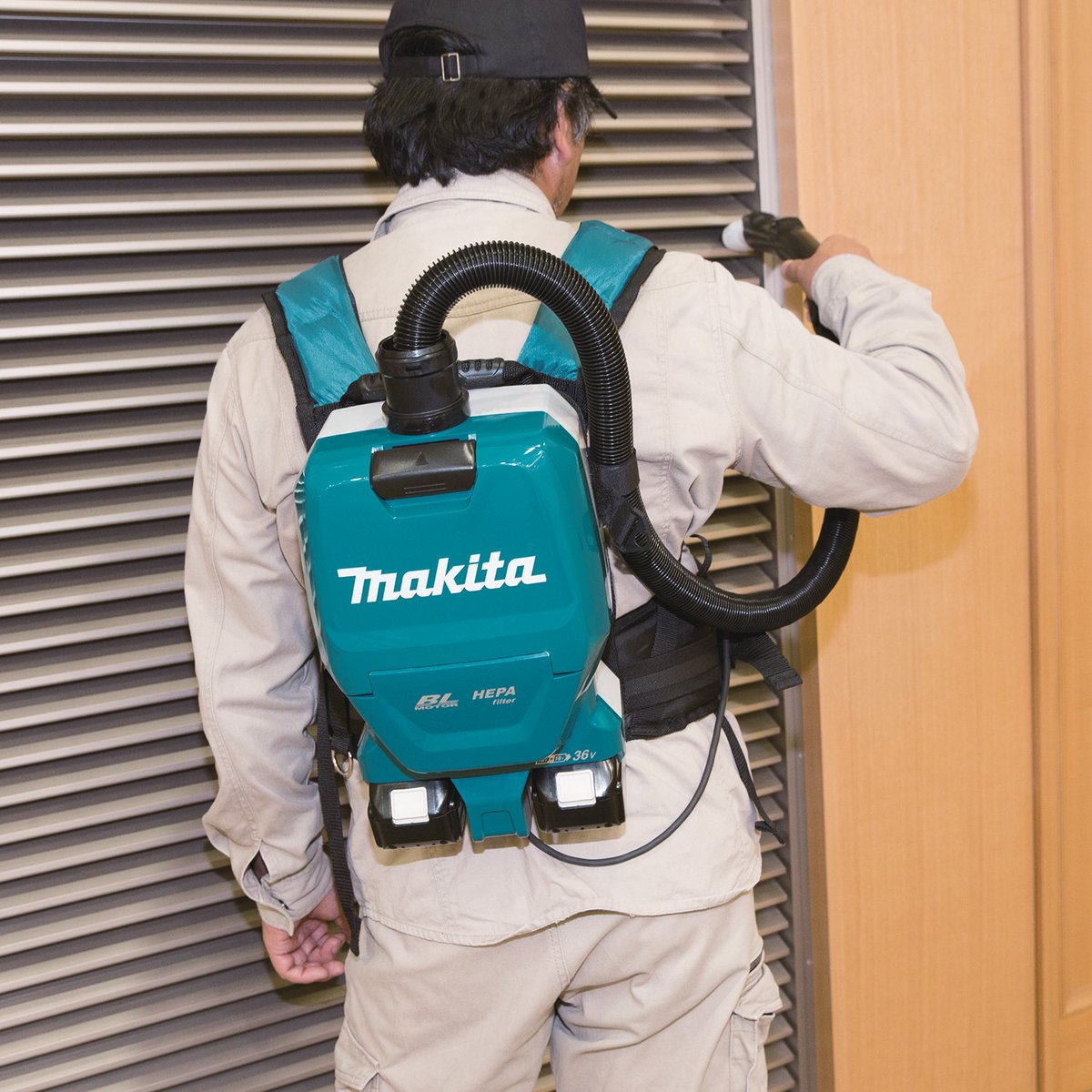 MakitaTools's tweet photo. Which LXT #backpackvacuum is right for your team? The 36V (18V X2) LXT Brushless 1/2 Gallon HEPA Filter Backpack Dry #Vacuum (XCV09) weighs less and the 36V (18V X2) LXT Brushless 1.6 Gallon HEPA Filter Backpack Dry Vacuum (XCV17) has a higher capacity.
https://t.co/U8p3NSA281 https://t.co/MIMkCrnOtk