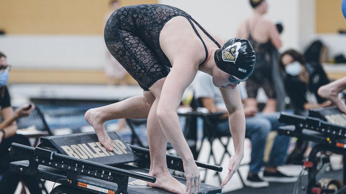 500 Free at #PurdueInvite 

<a href="/AbbyJahns/">abby</a> wins the C Final &amp; breaks 5 minutes. Nice time drop of 7.85 seconds from the prelims. #BoilerUp 

⏱️ Abby's Winning Time: 4:58.19
📊 Live Results: boile.rs/SwimLive
🏡 Meet Central: boile.rs/SDinvite21