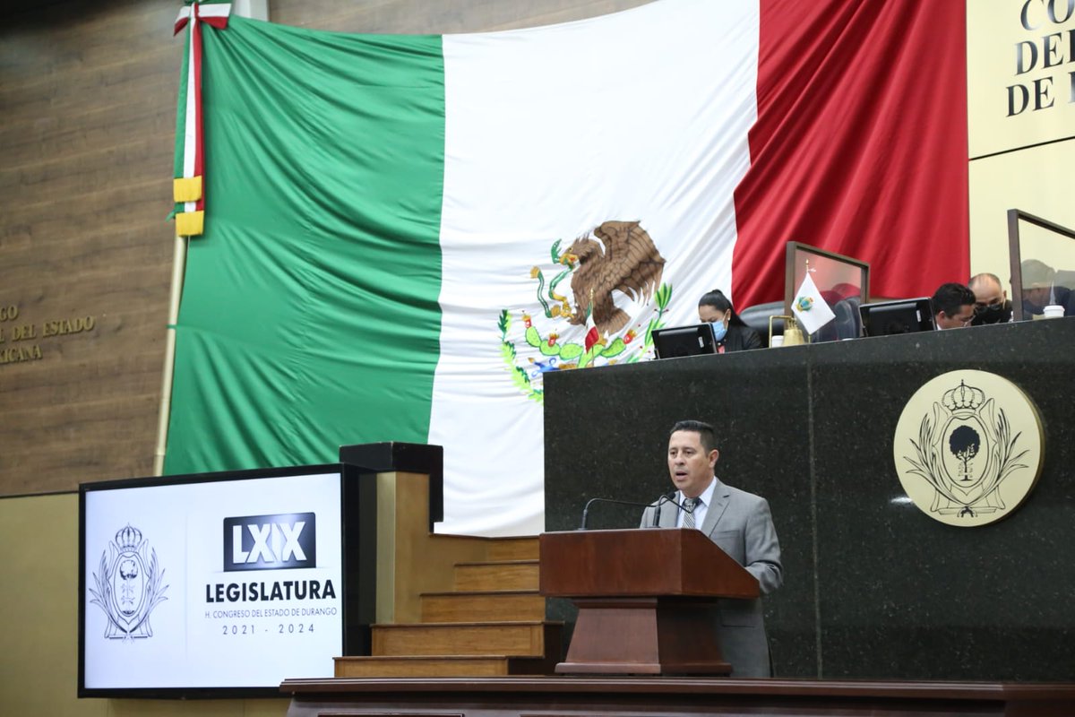 JAntonioSolisC's tweet photo. Un honor para mí haber subido por primera vez a la máxima tribuna del estado @CongresoDurango, con la ampliación de los motivos en la iniciativa de reforma constitucional impulsada por @observa_dgo @JESUSELIERFLORE #AgendaporlaPaz https://t.co/vytTwOXd48