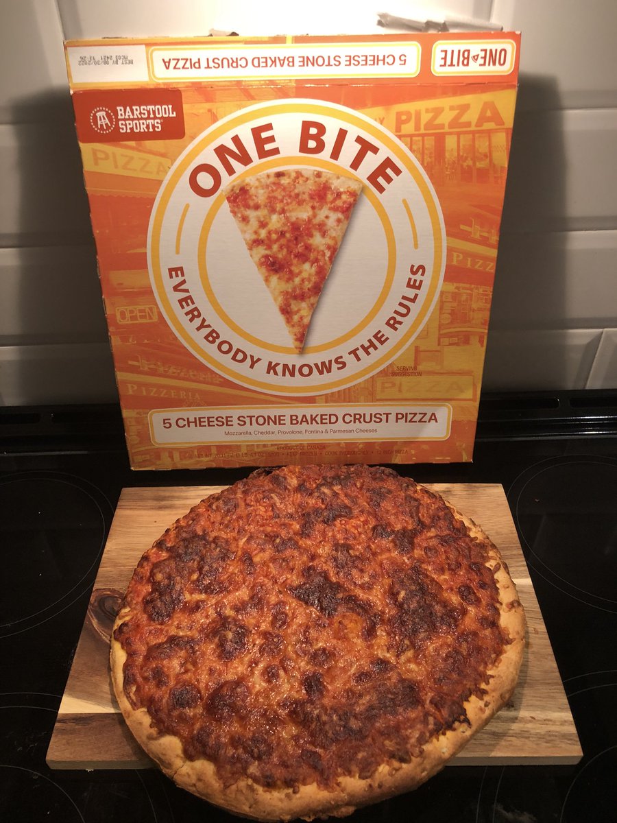 eli_eck's tweet photo. Name a better duo @stoolpresidente, One Bite pizza and Pats on TNF #onebite https://t.co/zjftgrD6bT