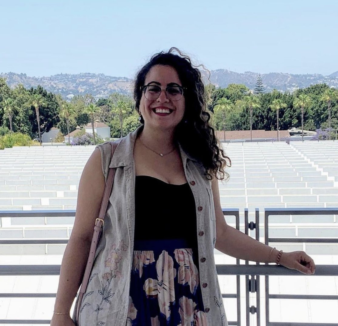 UCLANeurology's tweet photo. Time to highlight one of our @uclapedsneuro residents, Maya! Learn more about Maya in our latest #HumansOf @UCLANeurology post 🧠

https://t.co/0XTPcThHhH @NMatch2022 #neurotwitter #neurotwitternetwork https://t.co/Dy6BsMwMAq