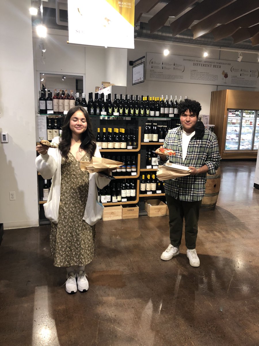 Circolo italiano and Munch Bunch explored the flavors of Italy at Eataly! <a href="/ProfCurley/">Michele Curley</a> <a href="/LeydenModern/">Leyden Modern Languages</a> #leydenpride #Eataly