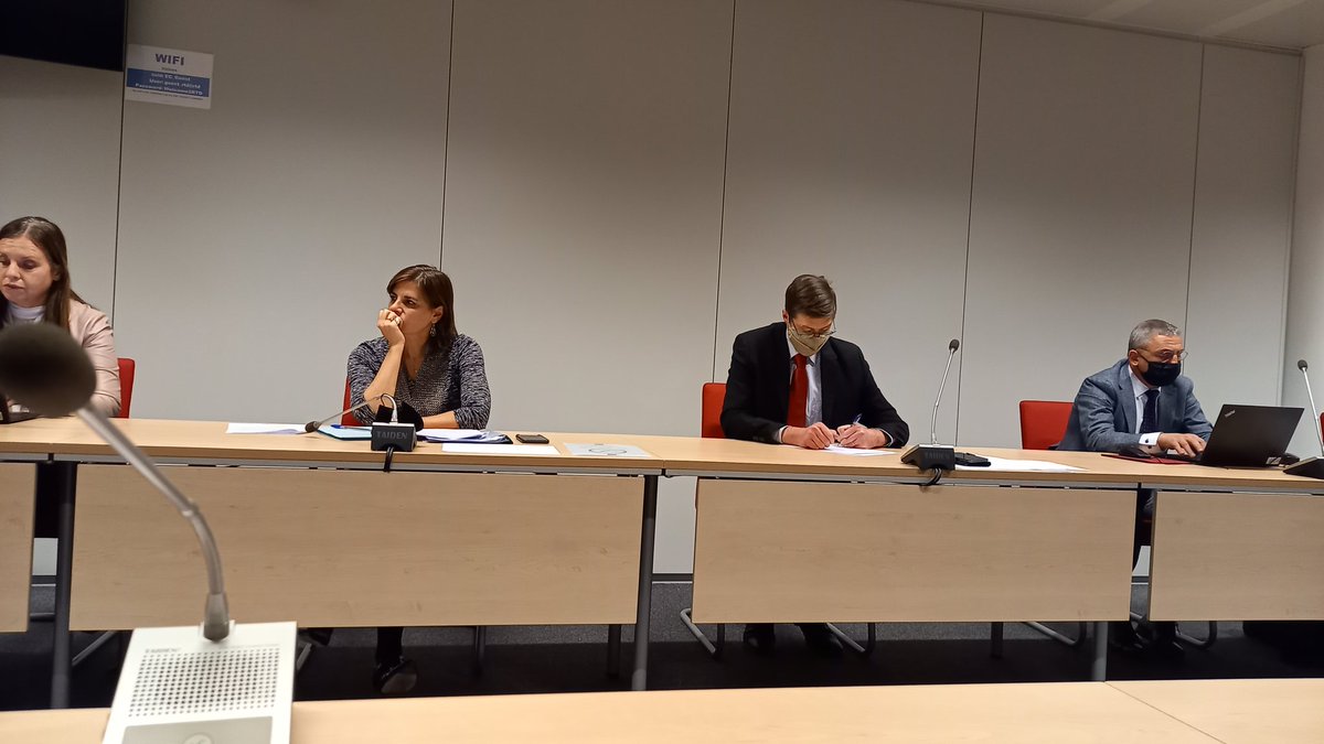 Excellentes discussions et réunions de travail avec <a href="/RPFranceUE/">La France dans l’UE 🇫🇷🇪🇺</a> @EUScienceInno <a href="/EUErasmusPlus/">Erasmus+</a> <a href="/MariaCrisRusso/">Maria Cristina Russo</a>. Préparation active <a href="/sup_recherche/">Ministère Enseignement supérieur/Recherche/Espace</a> pour la #PFUE2022. Les équipes pleinement mobilisées.