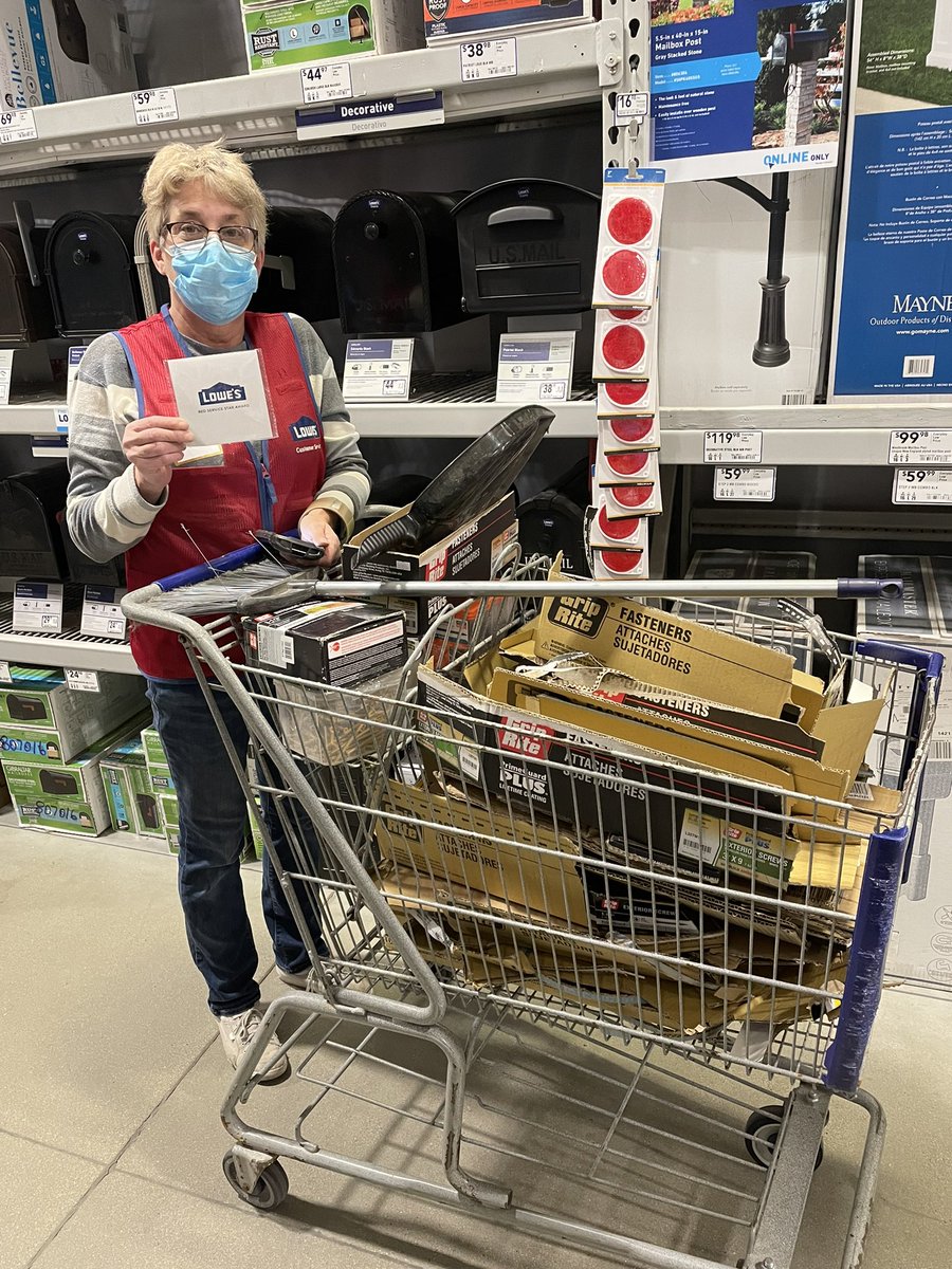 JasonMathieu18's tweet photo. Associates taking on the #cardboardchallenge. Handed out some red stars to the associates filling the shelves for our customers. @Anthony_Battle1 @Bracken73P. https://t.co/GWtix0XIrh