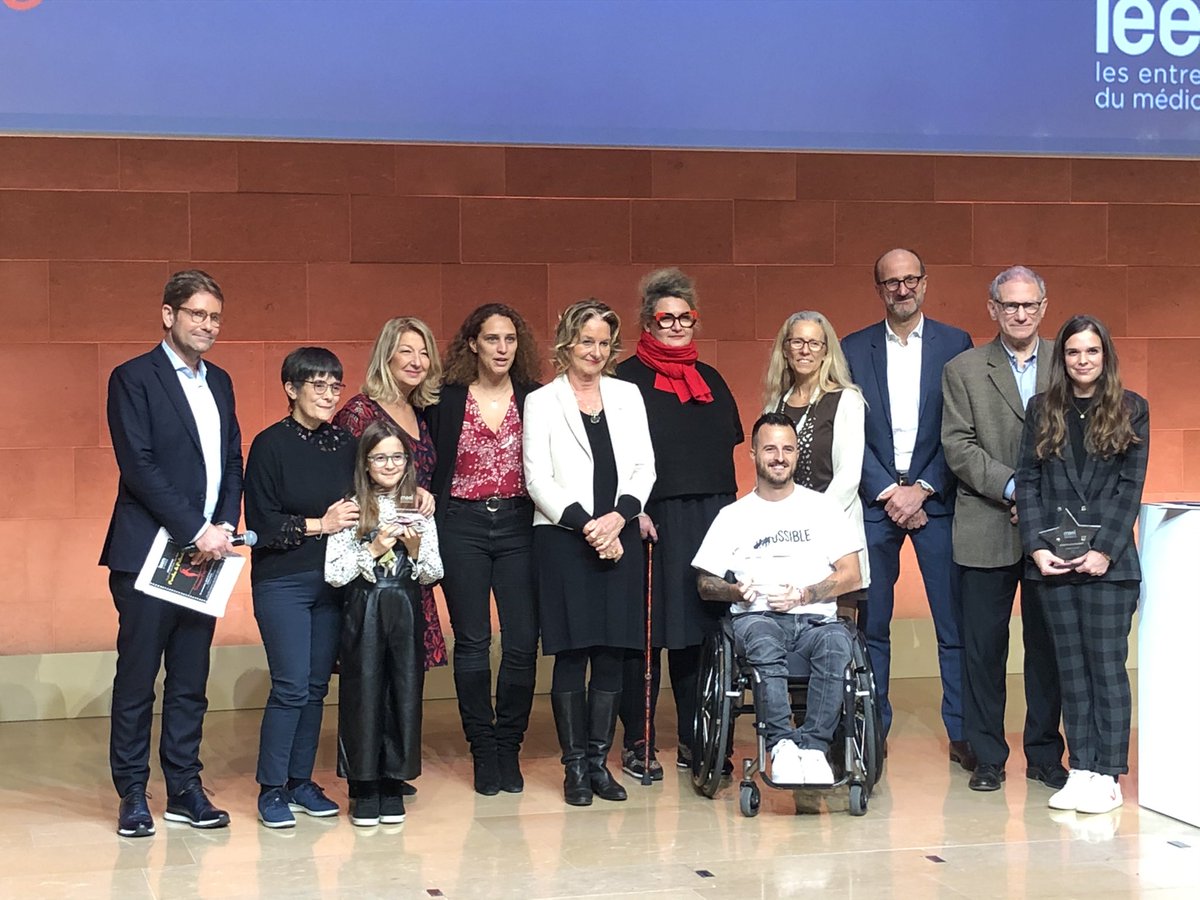 Leem (@leemfrance) on Twitter photo Merci d’avoir suivi notre live tweet de la remise des prix 2021 #parolesdepatients <a href="/rorolecostaud/">rorolecostaud</a> <a href="/fredericollet/">Frédéric Collet</a> <a href="/NoelDominique/">Dominique NOEL</a> <a href="/gkierzek/">Dr Gérald KIERZEK⚡👨⚕️</a> <a href="/Agnes_Duperrin/">Agnès Duperrin</a> <a href="/mdehennezel/">Marie de Hennezel</a> <a href="/AnneSophieJoly1/">Anne-Sophie Joly</a> <a href="/stephane_de/">Stéphane Desmichelle</a> <a href="/NotreTemps/">Notre Temps</a> Merci d’avoir suivi notre live tweet de la remise des prix 2021 #parolesdepatients <a href="/rorolecostaud/">rorolecostaud</a> <a href="/fredericollet/">Frédéric Collet</a> <a href="/NoelDominique/">Dominique NOEL</a> <a href="/gkierzek/">Dr Gérald KIERZEK⚡👨⚕️</a> <a href="/Agnes_Duperrin/">Agnès Duperrin</a> <a href="/mdehennezel/">Marie de Hennezel</a> <a href="/AnneSophieJoly1/">Anne-Sophie Joly</a> <a href="/stephane_de/">Stéphane Desmichelle</a> <a href="/NotreTemps/">Notre Temps</a>