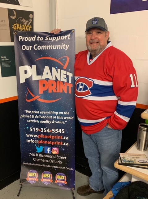 The bets been paid in full. Doug fro
m The Book Brothers is a good sport!