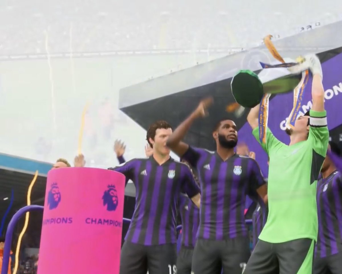 XSimons16's tweet photo. Unbeliveble. We won the Premier League! Let’s go!! #S2GTILLIDIE https://t.co/lpgj1HvHA8