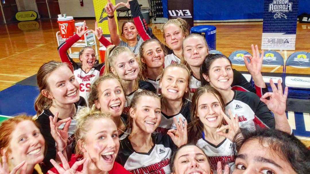 ʍσѵίηɡ ση ➡️ ႽᏋოiႽ 

<a href="/JSUGamecocksVB/">Jacksonville State Volleyball</a> sweeps their way into the @ASUNVolleyball Championship Semifinal 🐔💯❗

#ASUNBuilt | #StayCocky